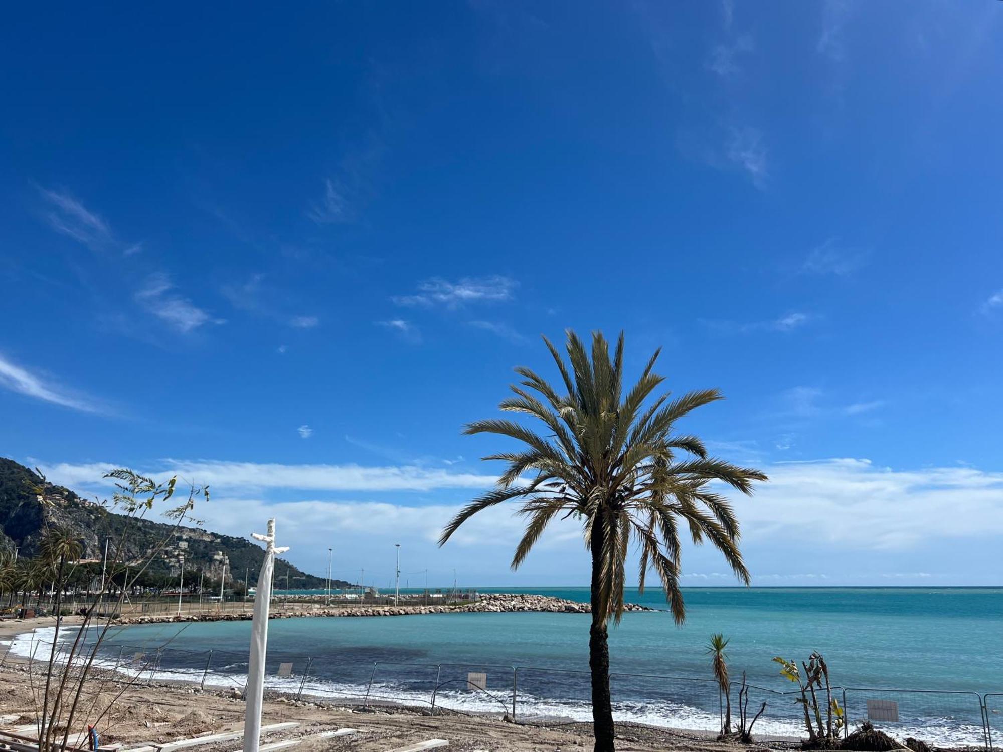 Residence Mona Lisa Bord De Mer Menton Exterior foto